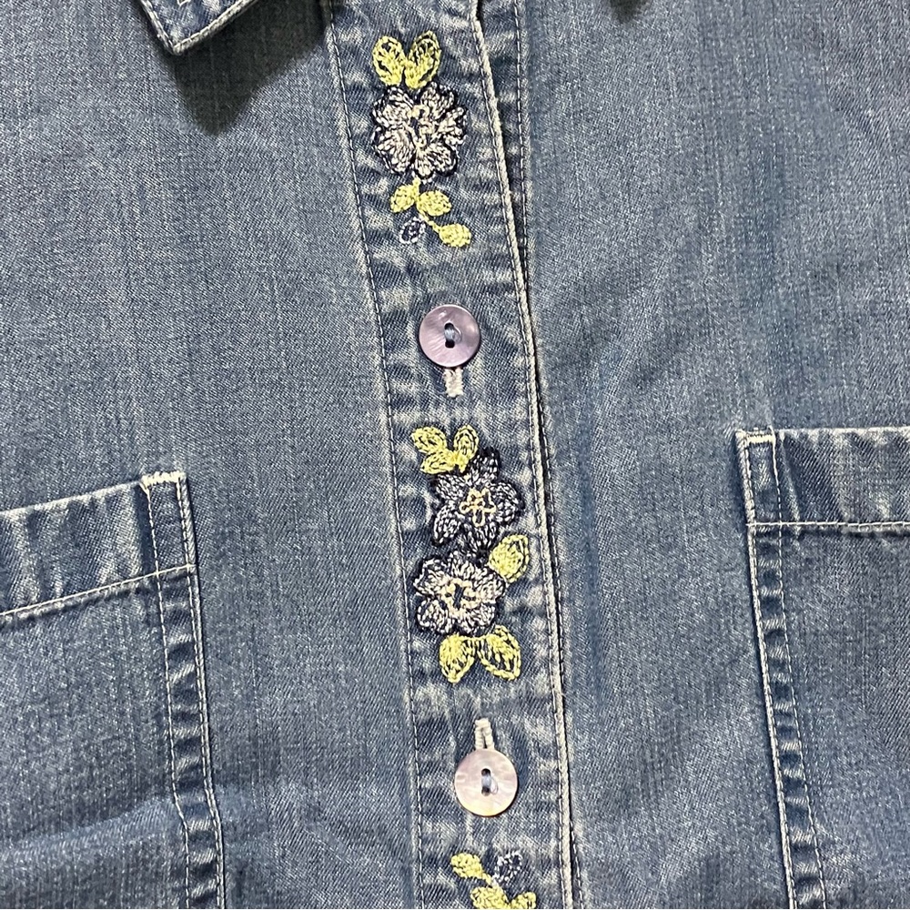 Koret Chambray Button Down Embroidered Floral Top - image 4